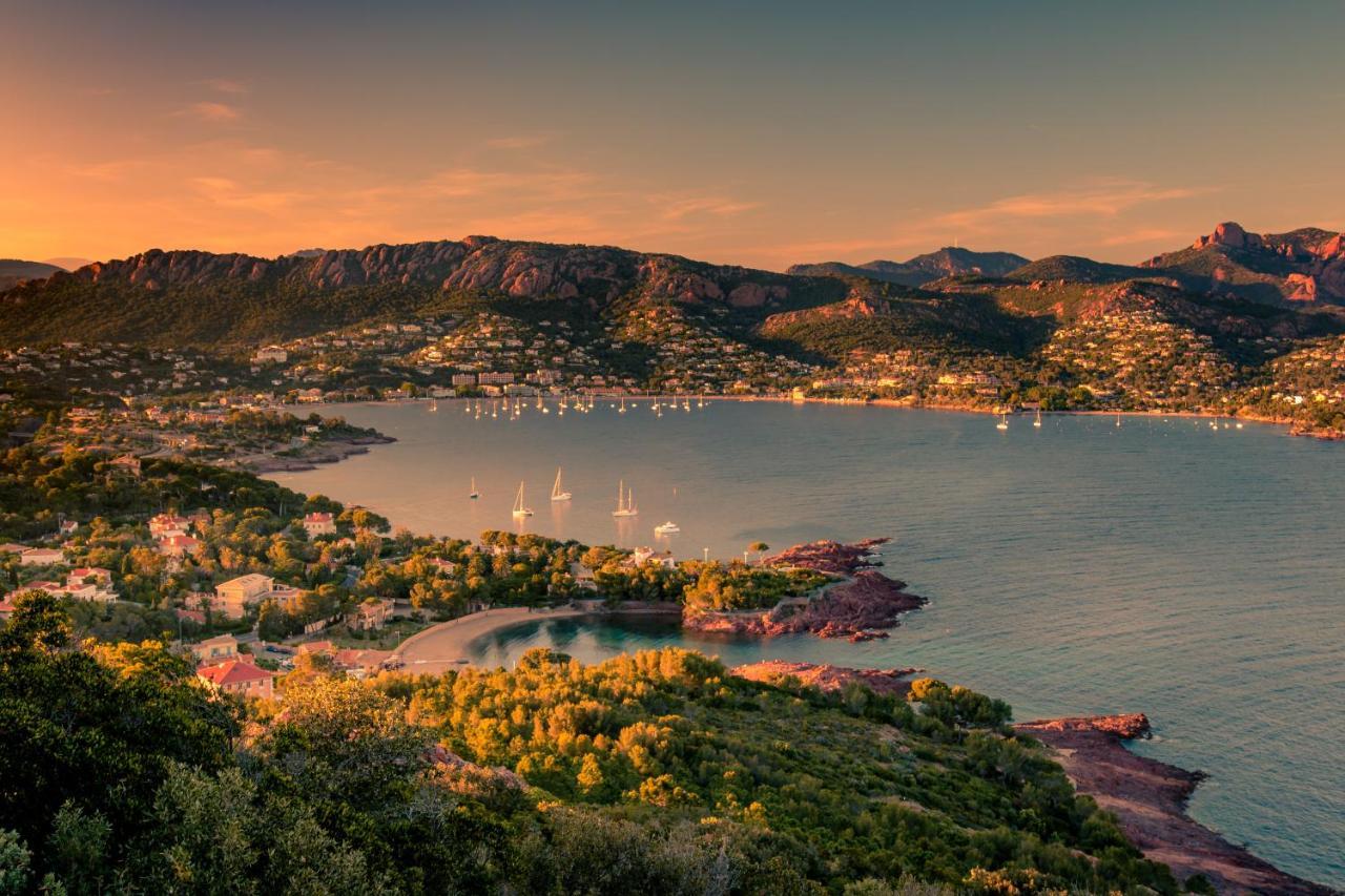 Agay Cap Esterel Le Hameau F2 Clim Plein Sud Dernier Etage Magnifique Vue Mer Saint-Raphael  Bagian luar foto