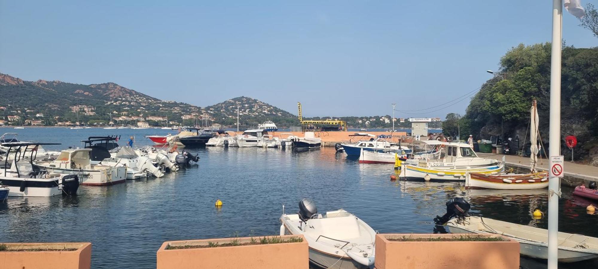 Agay Cap Esterel Le Hameau F2 Clim Plein Sud Dernier Etage Magnifique Vue Mer Saint-Raphael  Bagian luar foto