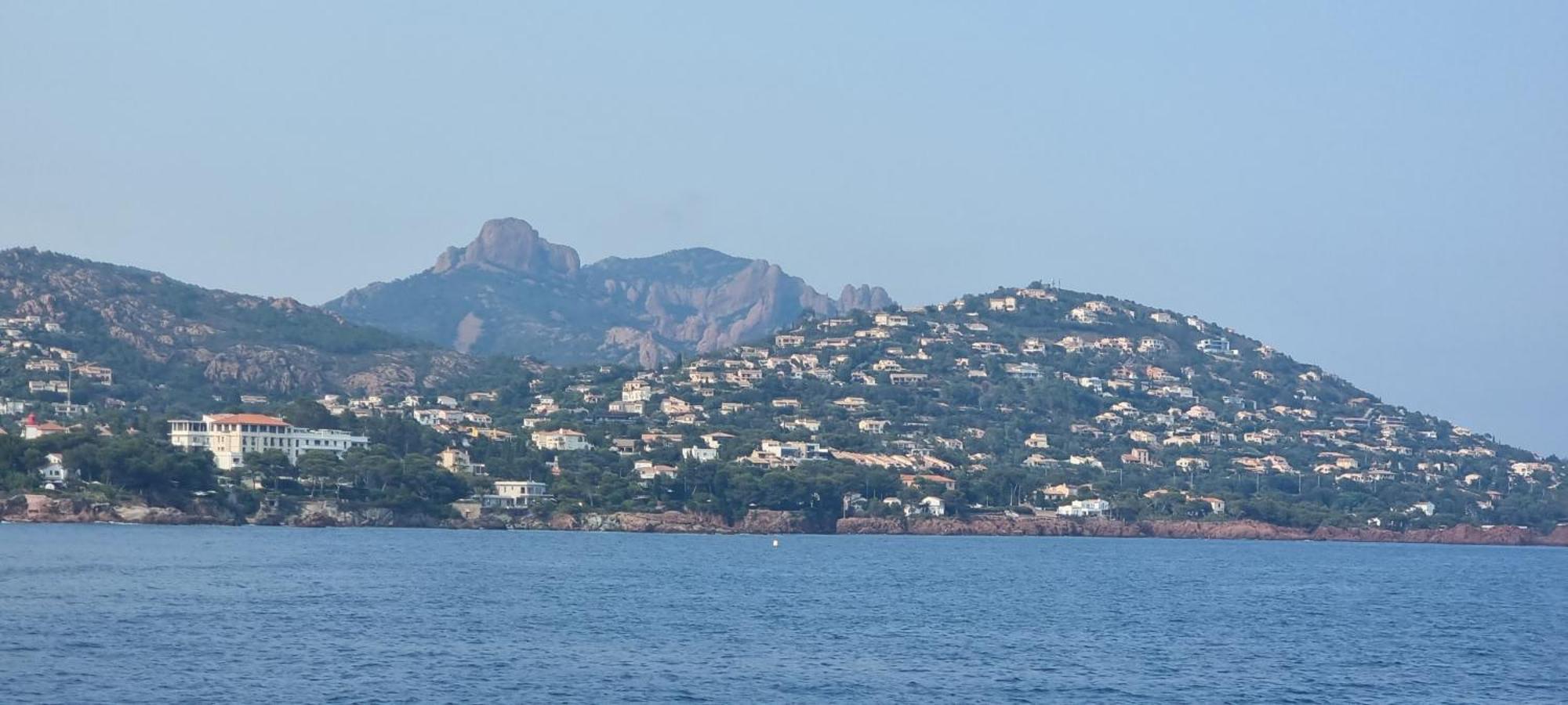 Agay Cap Esterel Le Hameau F2 Clim Plein Sud Dernier Etage Magnifique Vue Mer Saint-Raphael  Bagian luar foto