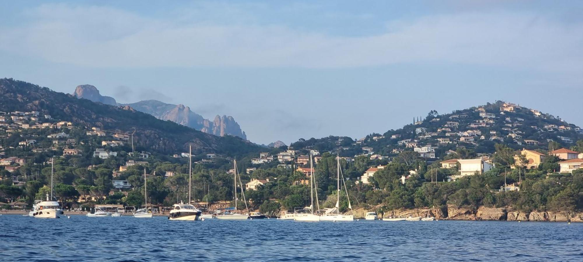 Agay Cap Esterel Le Hameau F2 Clim Plein Sud Dernier Etage Magnifique Vue Mer Saint-Raphael  Bagian luar foto